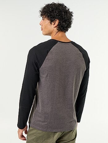 T-shirt stampato con maniche lunghe raglan