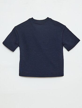 T-shirt stile universitario a maniche corte