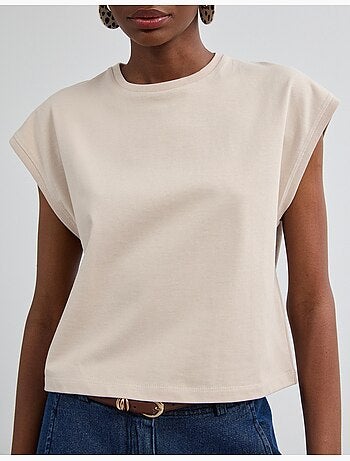 T-shirt tagliata, mo fashion