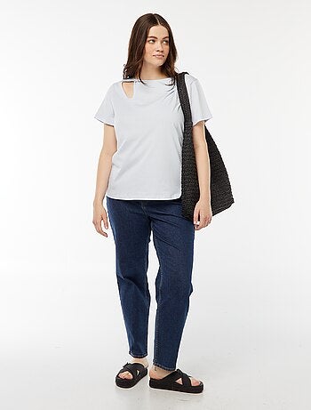 T-shirt tinta unita con cut out traforato ed effetto intrecciato