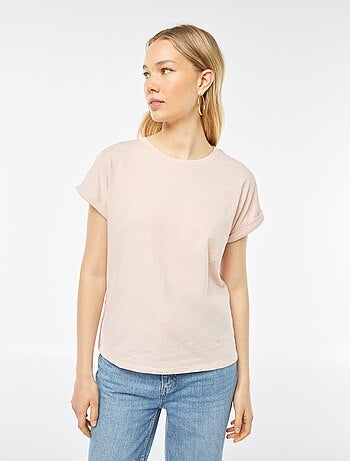 T-shirt tinta unita con scollo tondo e maniche corte con risvolti