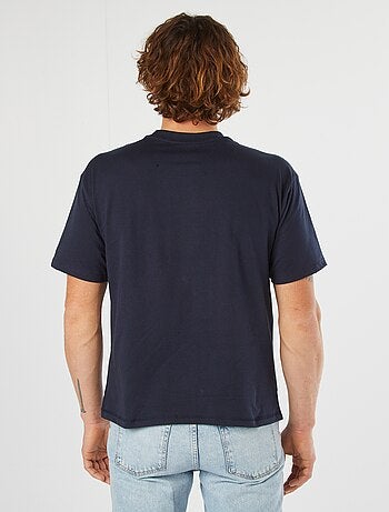 T-shirt tinta unita con taschino