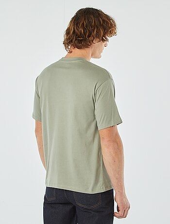 T-shirt tinta unita con taschino