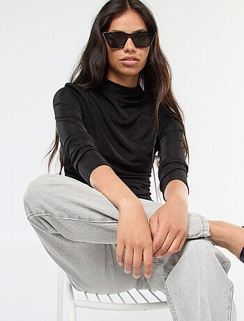 T-shirt basic in tessuto fluido con collo alto