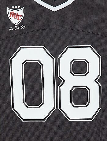 T-shirt tipo sport americano