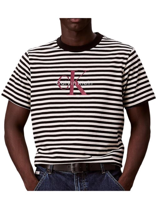 T-Shirt Uomo Calvin Klein Jeans a Righe - Kiabi T-Shirt Uomo Calvin Klein Jeans a Righe - Kiabi