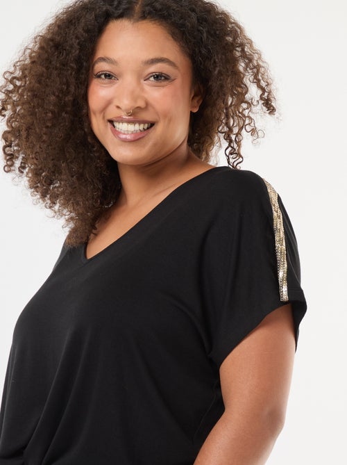 T-shirt 'Vero Moda' scollo a V con paillettes - Kiabi