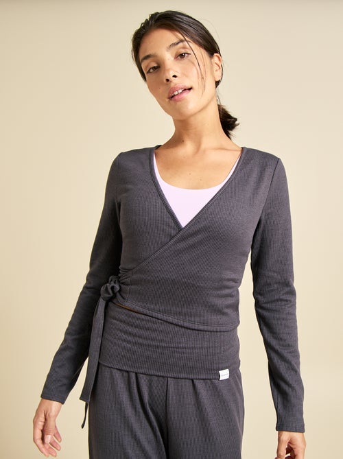 T-shirt yoga a incrocio a maniche lunghe (ekstract) - Kiabi T-shirt yoga a incrocio a maniche lunghe (ekstract) - Kiabi