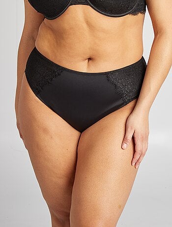 Tanga in microfibra e pizzo
