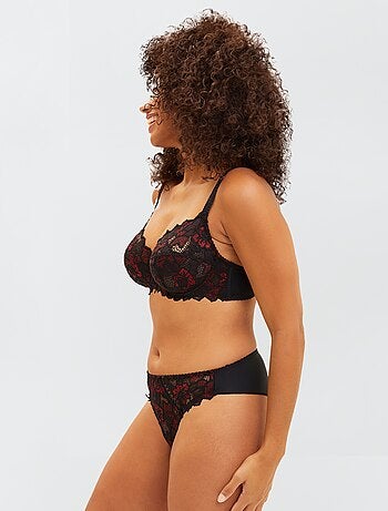 Tanga in pizzo 'Sans Complexe'