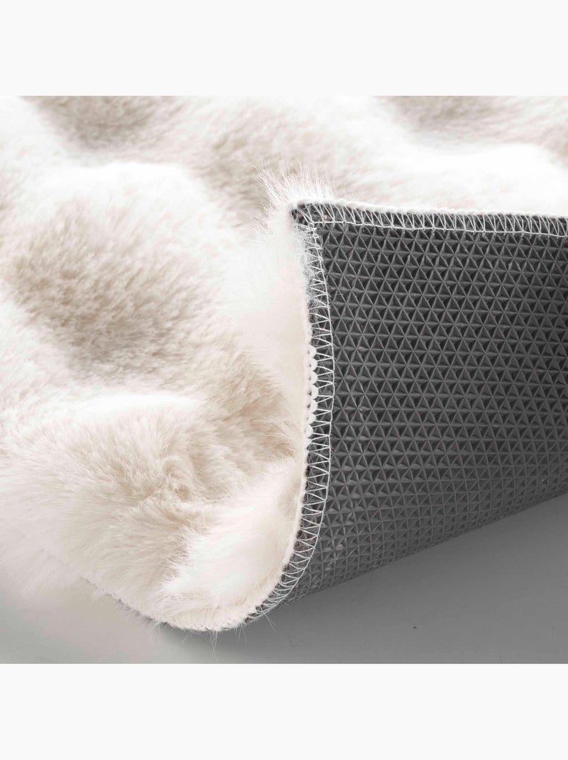 Tappeto morbido effetto pelliccia con rilievo soffice Beige chiaro - Kiabi