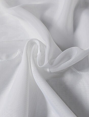Telo ricamato con treccia arricciata in stile Cornely