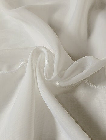 Telo ricamato con treccia arricciata in stile Cornely