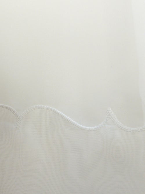 Telo ricamato con treccia arricciata in stile Cornely - Kiabi