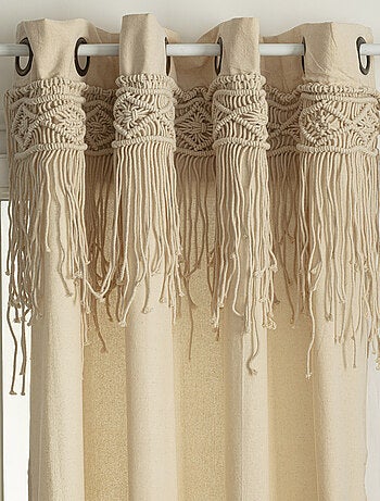 Tenda con fregio in macramè