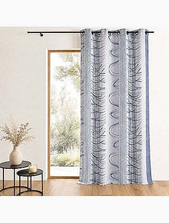 Tenda con strisce verticali astratte e motivi grafici