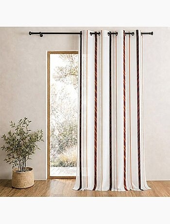 Tenda in organza a righe verticali