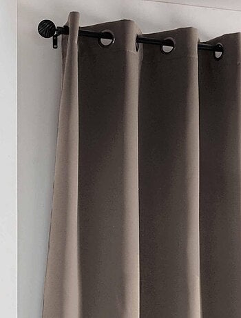 Tenda oscurante liscia 210gr/m2