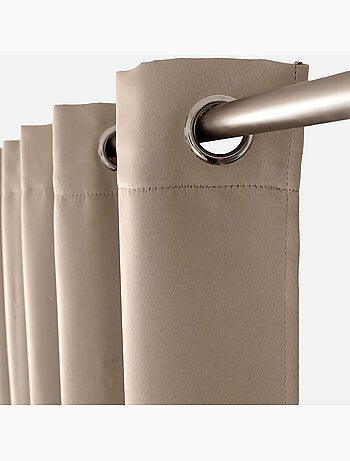 Tenda oscurante liscia con 8 occhielli