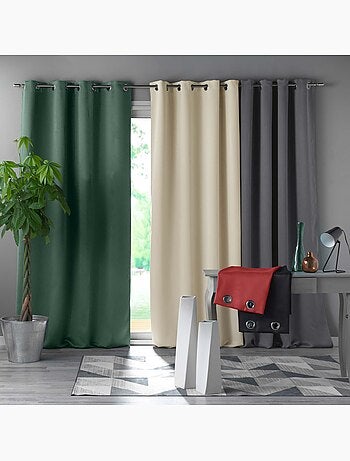 Tenda oscurante semplice con occhielli