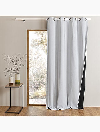 Tenda termica oscurante ad occhielli