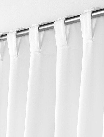 Tenda trasparente con passanti nascosti