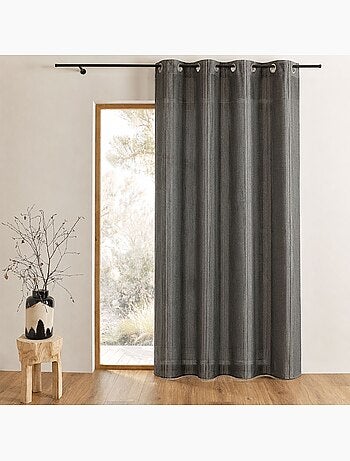 Tenda trasparente con righe verticali intrecciate