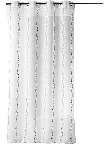 Tenda trasparente ricamata con sottili righe verticali stilizzate
