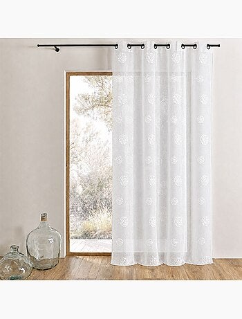 Tenda trasparente ricamata in organza con motivi circolari