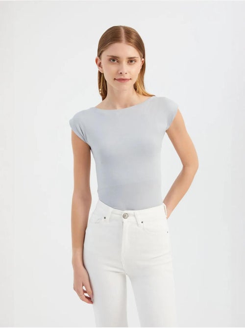 Top aderente con scollo tondo e taglio sulla schiena - Kiabi Top aderente con scollo tondo e taglio sulla schiena - Kiabi