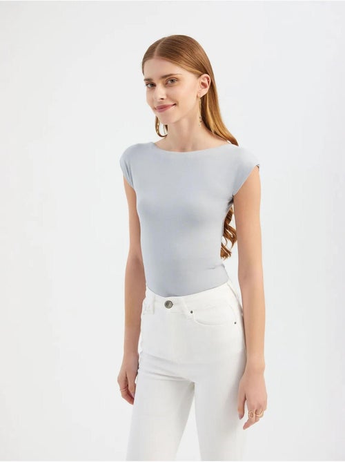 Top aderente con scollo tondo e taglio sulla schiena - Kiabi Top aderente con scollo tondo e taglio sulla schiena - Kiabi