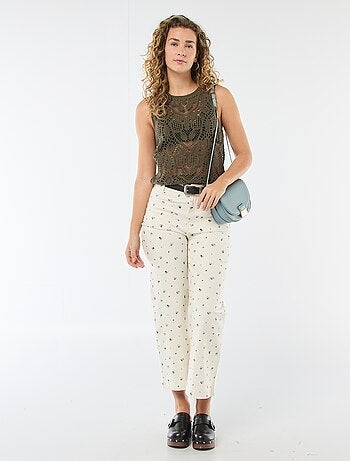 Top all'uncinetto senza maniche