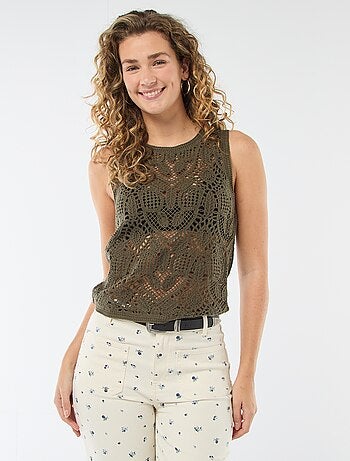 Top all'uncinetto senza maniche