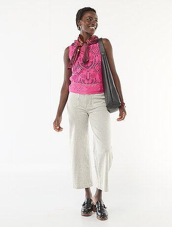 Top all'uncinetto senza maniche