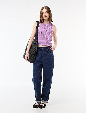 Top all'uncinetto traforato con giromanica ampi