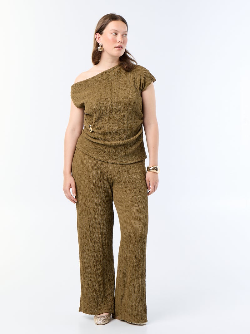 Top asimmetrico in maglia crinkle con gioiello dorato Verde oliva - Kiabi