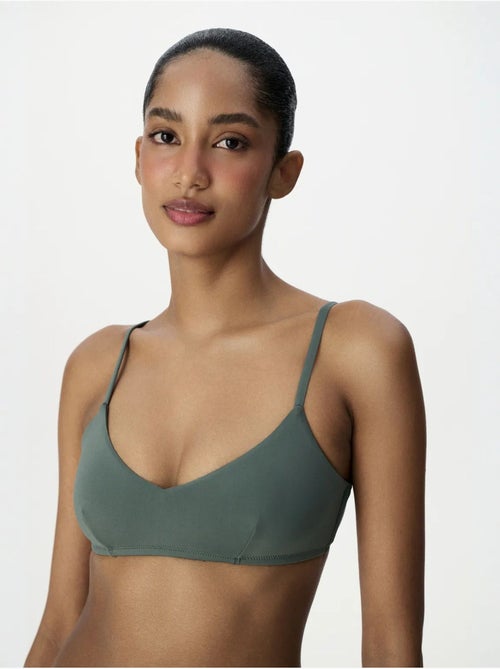 Top bikini con scollo a v davanti penti - Kiabi Top bikini con scollo a v davanti penti - Kiabi