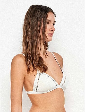 Top bikini triangolare traforato