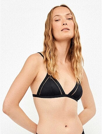 Top bikini triangolare traforato