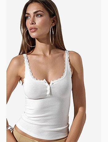 Top cami aderente con bordi in pizzo busem