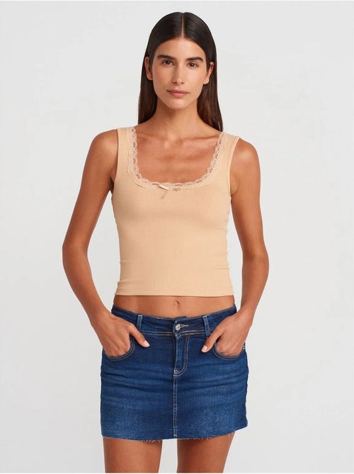 Top cami crop a coste in misto cotone dilvin - Kiabi Top cami crop a coste in misto cotone dilvin - Kiabi