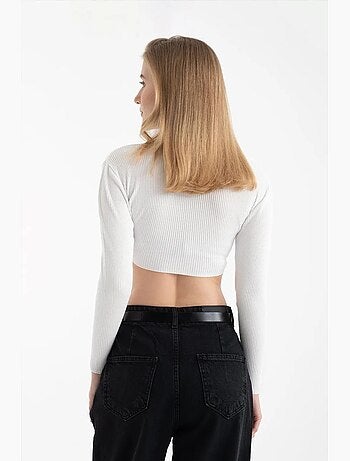 Top corto a maniche lunghe con scollo tondo e coste in maglia hiccup