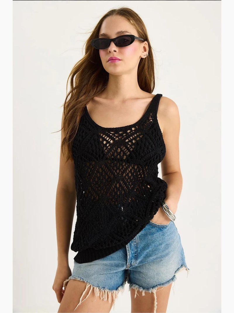 Top corto scollo tondo con pizzo lucci Nero - Kiabi