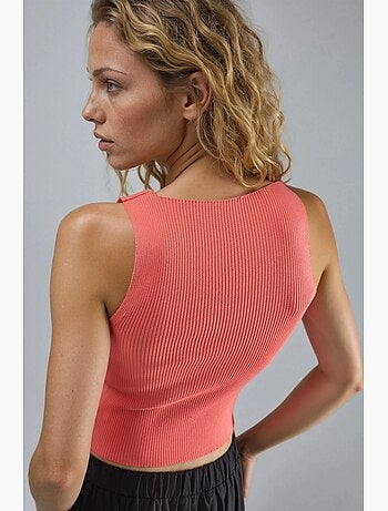 Top in maglia a coste senza maniche con scollo asimmetrico e vestibilità aderente my fashion
