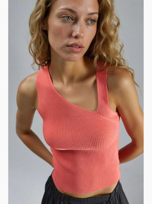 Top in maglia a coste senza maniche con scollo asimmetrico e vestibilità aderente my fashion - Kiabi Top in maglia a coste senza maniche con scollo asimmetrico e vestibilità aderente my fashion - Kiabi