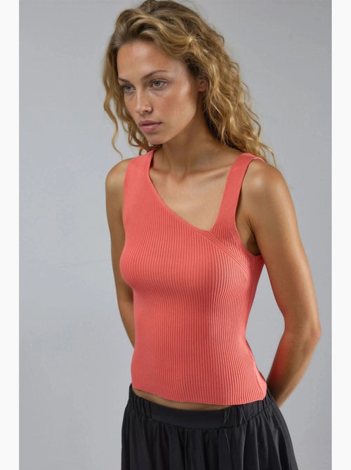 Top in maglia a coste senza maniche con scollo asimmetrico e vestibilità aderente my fashion - Kiabi Top in maglia a coste senza maniche con scollo asimmetrico e vestibilità aderente my fashion - Kiabi