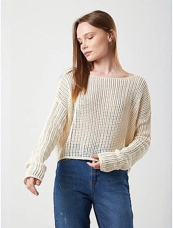 Top in maglia crop con scollo a barca e lavorazione traforata mixray