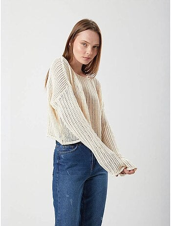 Top in maglia crop con scollo a barca e lavorazione traforata mixray