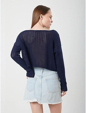 Top in maglia crop con scollo a barca e lavorazione traforata mixray