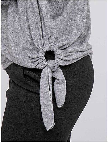 Top in maglia sottile con laccio da annodare fenella